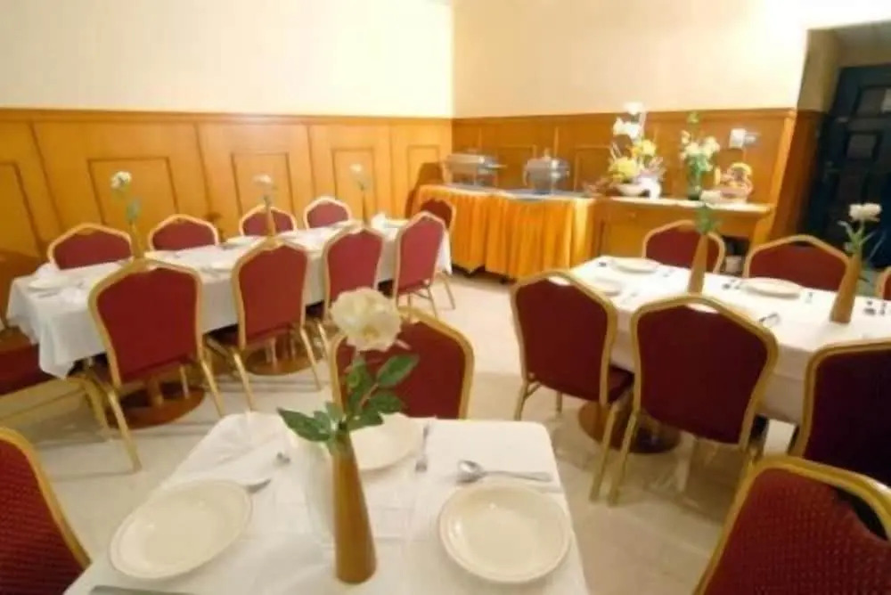 Royal Plaza Hotel Apartments