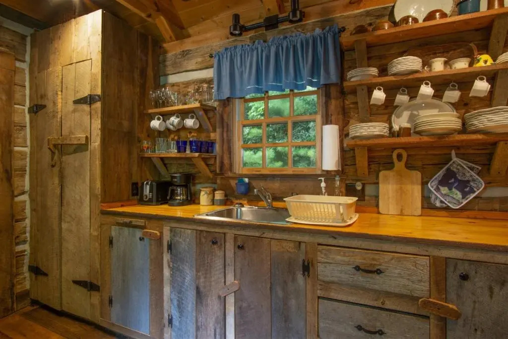 Aunt Babbies Cabin · Aunt Babbies Cabin