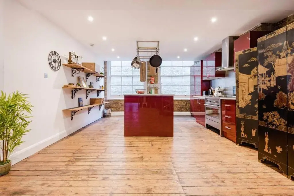 Penthouse Loft apartment with roof terrace Not for events or parties