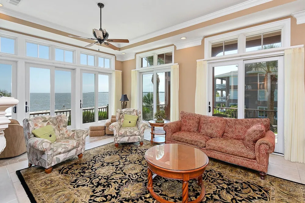 762 Oglethorpe Avenue by Hodnett Cooper