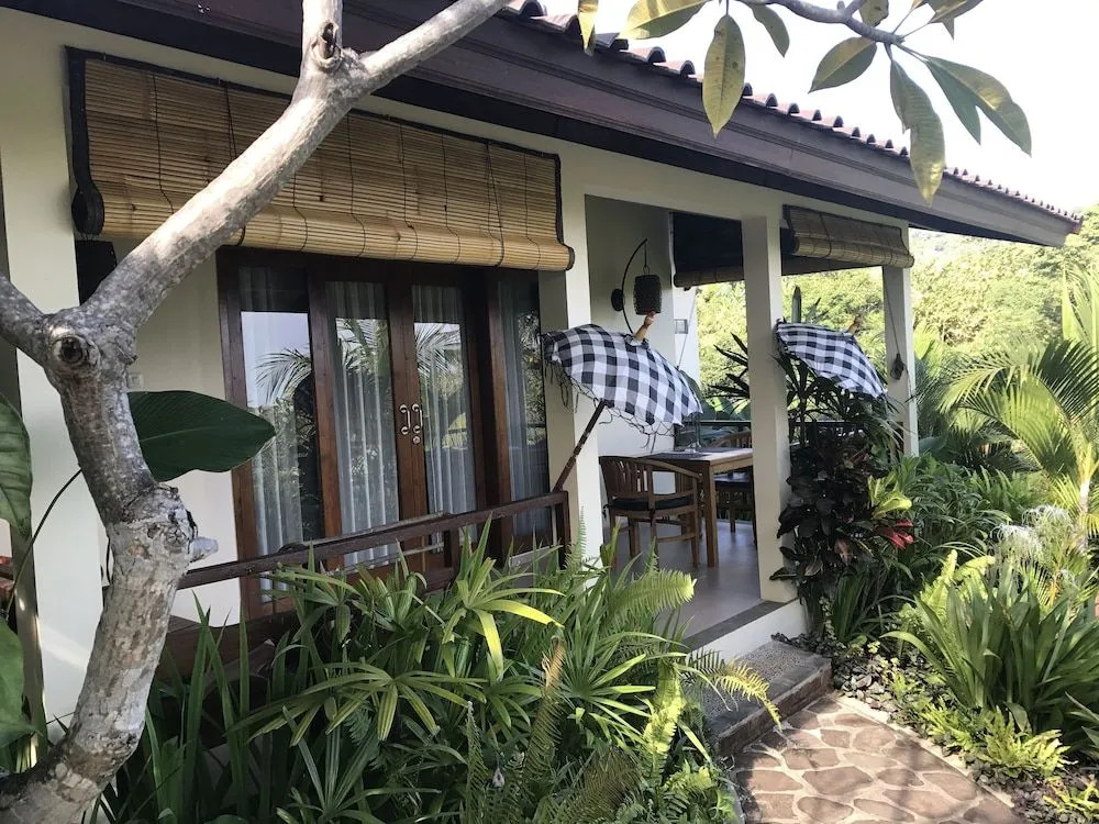 Alamanda Lovina Resort