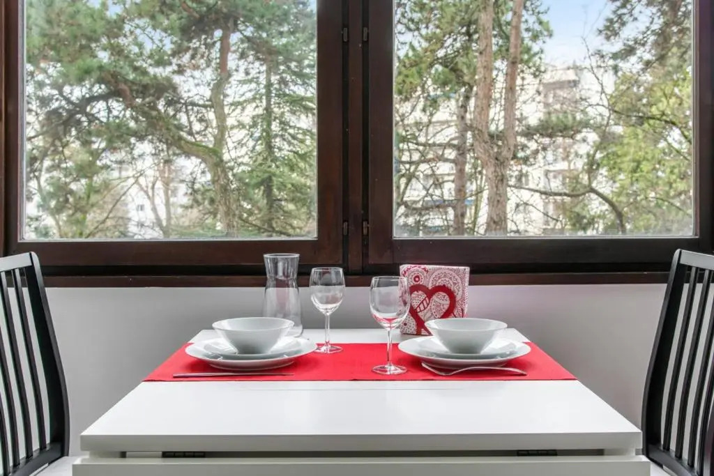 Bright flat with park and garage in Villeurbanne just nearby Lyon - Welkeys
