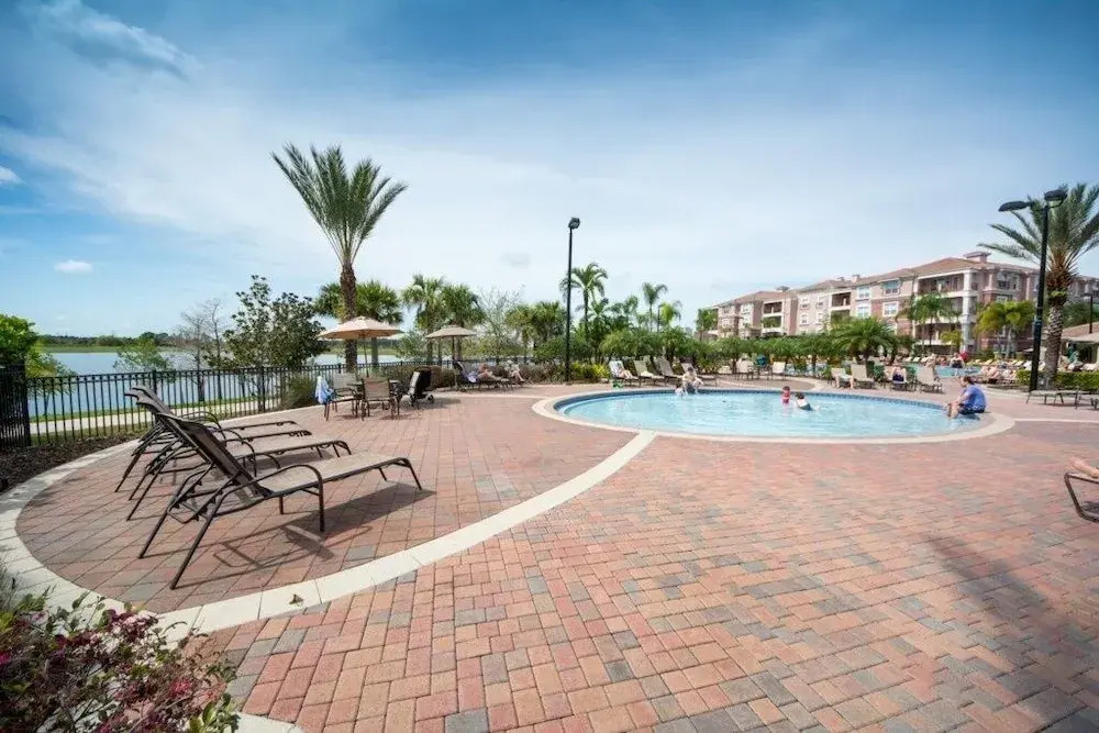 Vista Cay Next To Orange County Convention Center! 4 Bedroom Apts by Redawning