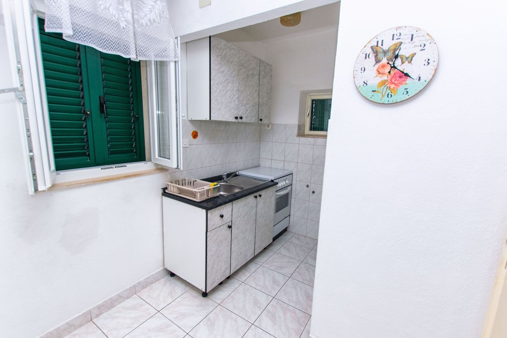 Marijana Bol Apartments