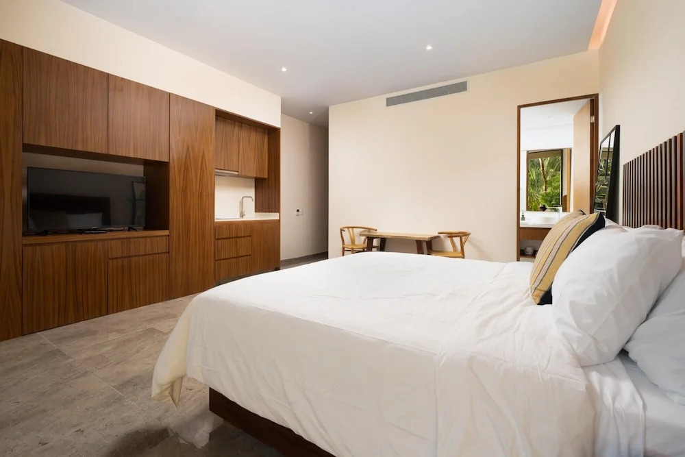 Welcoming Studio With Pool Access Private Gaden Gym Spa Yoga Free Transport to Beach Club