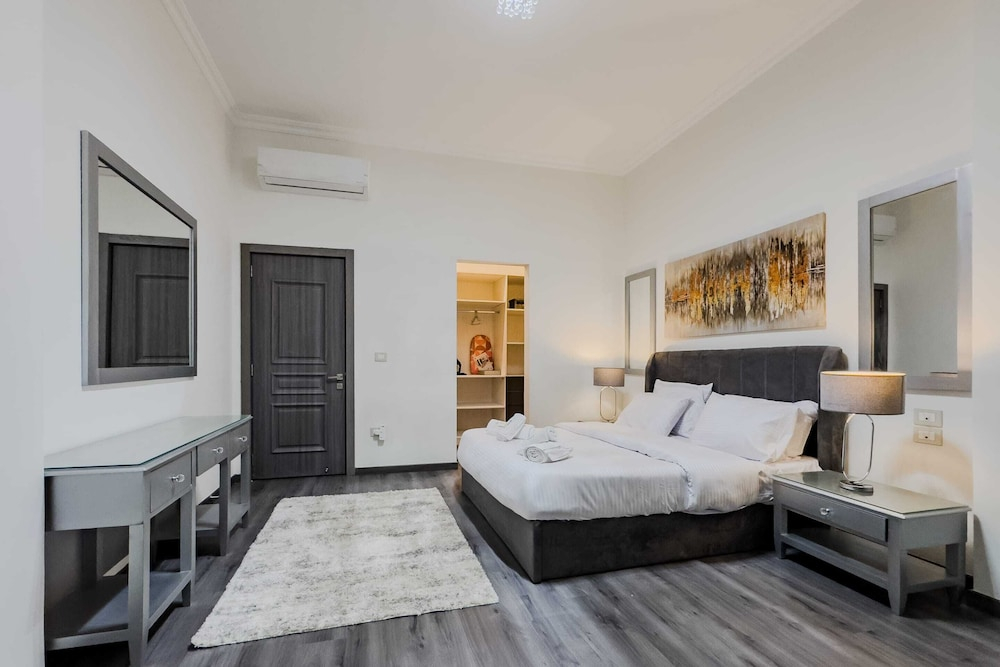 Xuru Stays I Valory - 5 Min to Airport