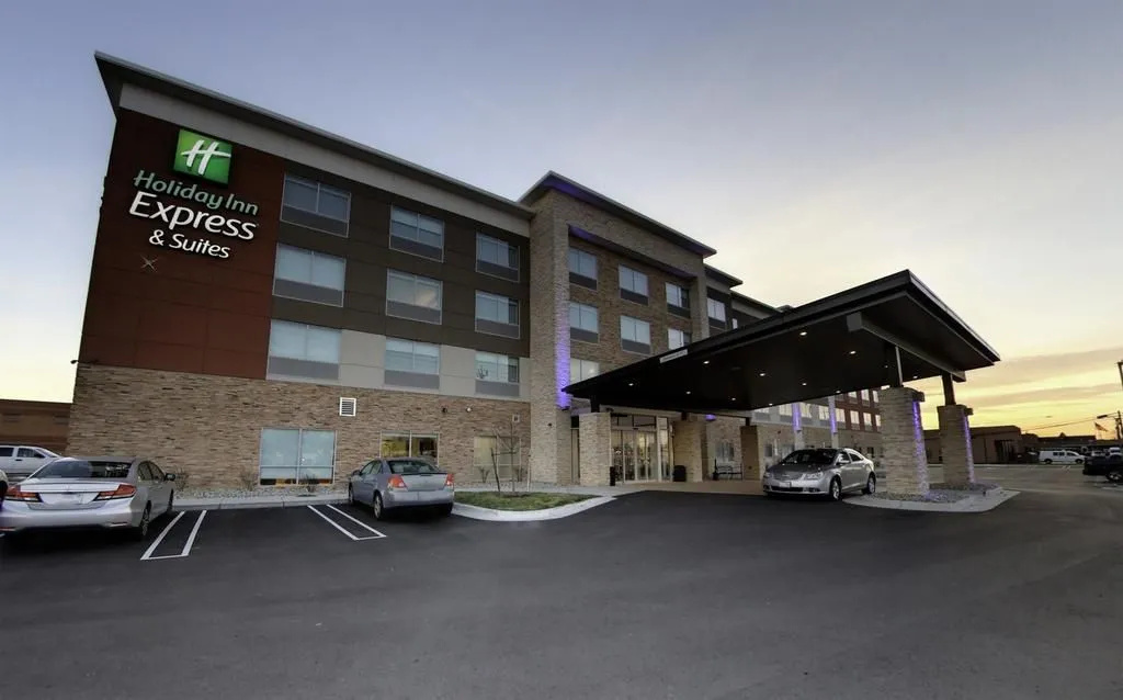Holiday Inn Express & Suites - Detroit Northwest - Livonia by IHG