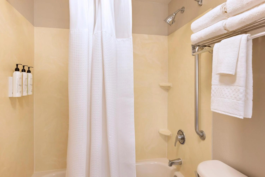 Fairfield Inn & Suites by Marriott Newark Liberty International Airport