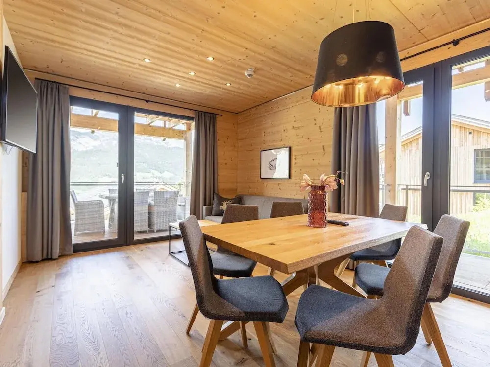 Majestic Chalet With Pool and Sauna