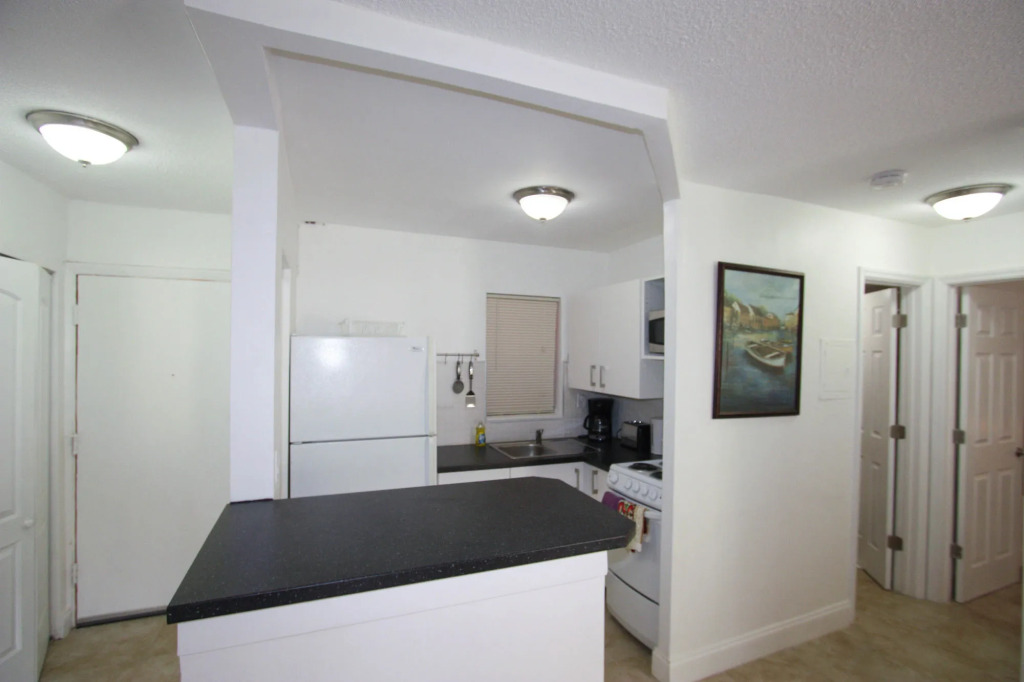 Sunny Isles Apartments by MiaRentals
