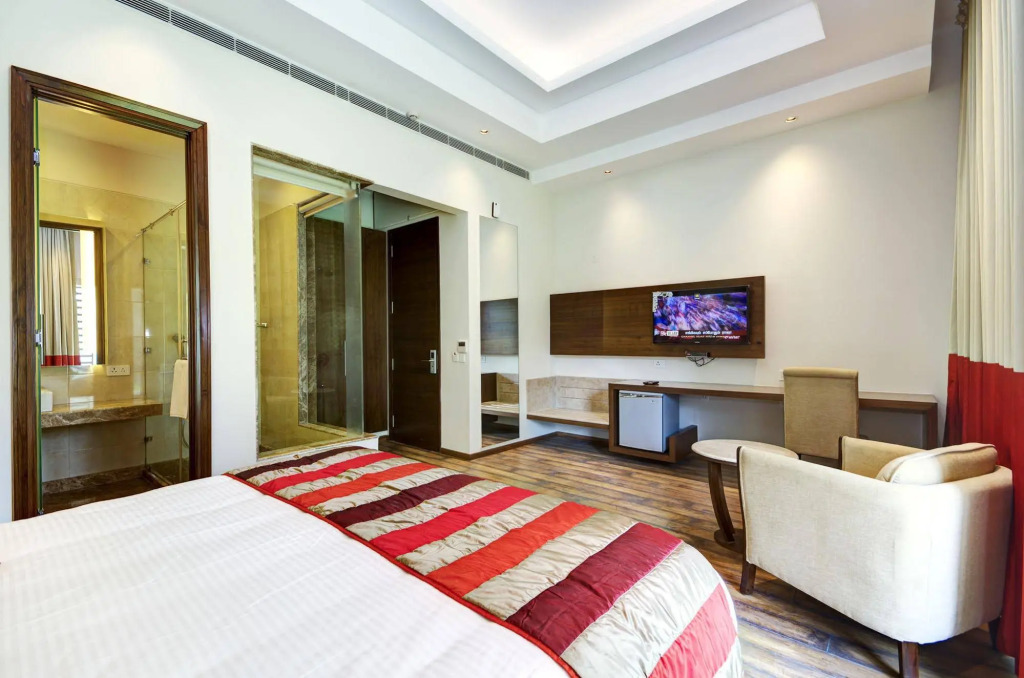 Hotel LaSagrita,Sunder Nagar