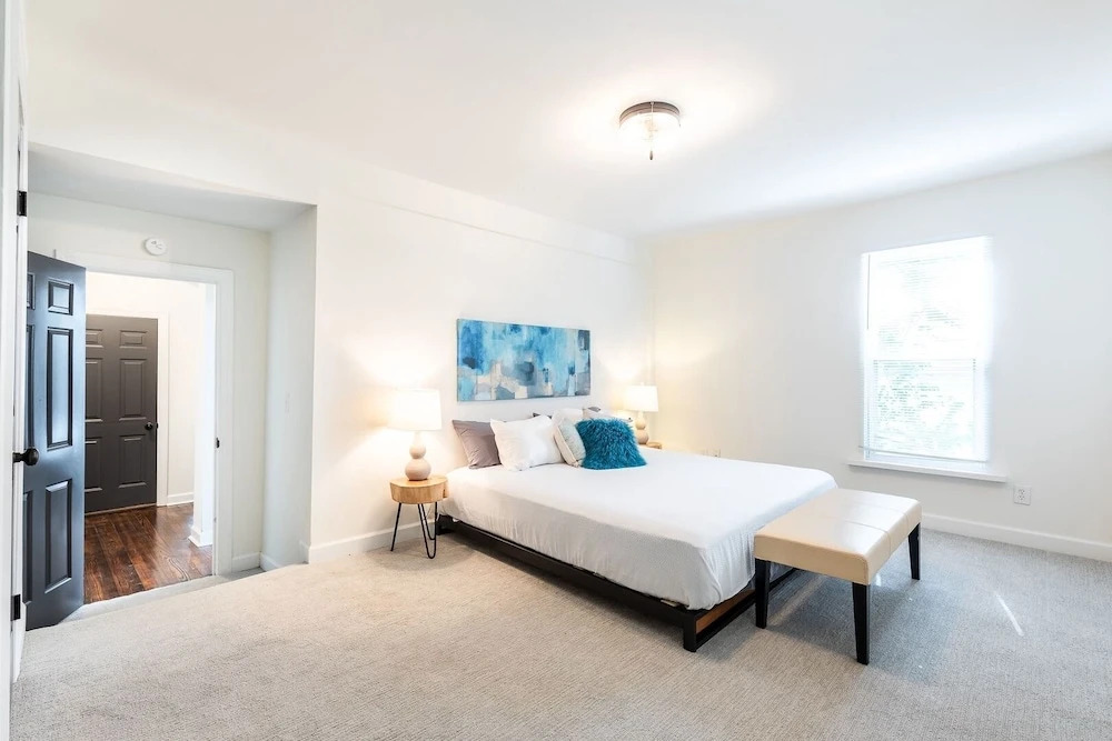 Delta View Retreat Suites