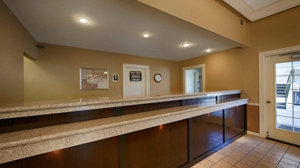 Best Western Lakewood- Historic Landmark