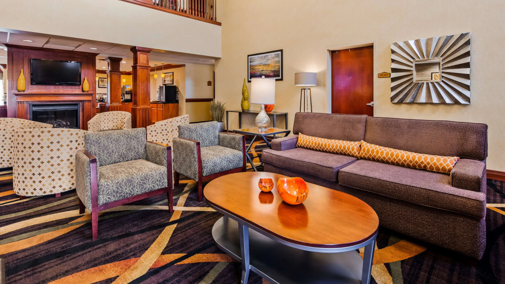Best Western Plus Strawberry Inn & Suites