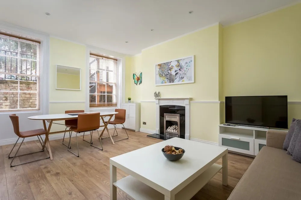 27 Lansdown Place