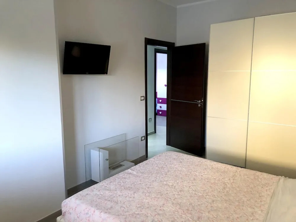 House With 3 Bedrooms In Arenella With Enclosed Garden And Wifi 100 M From The Beach
