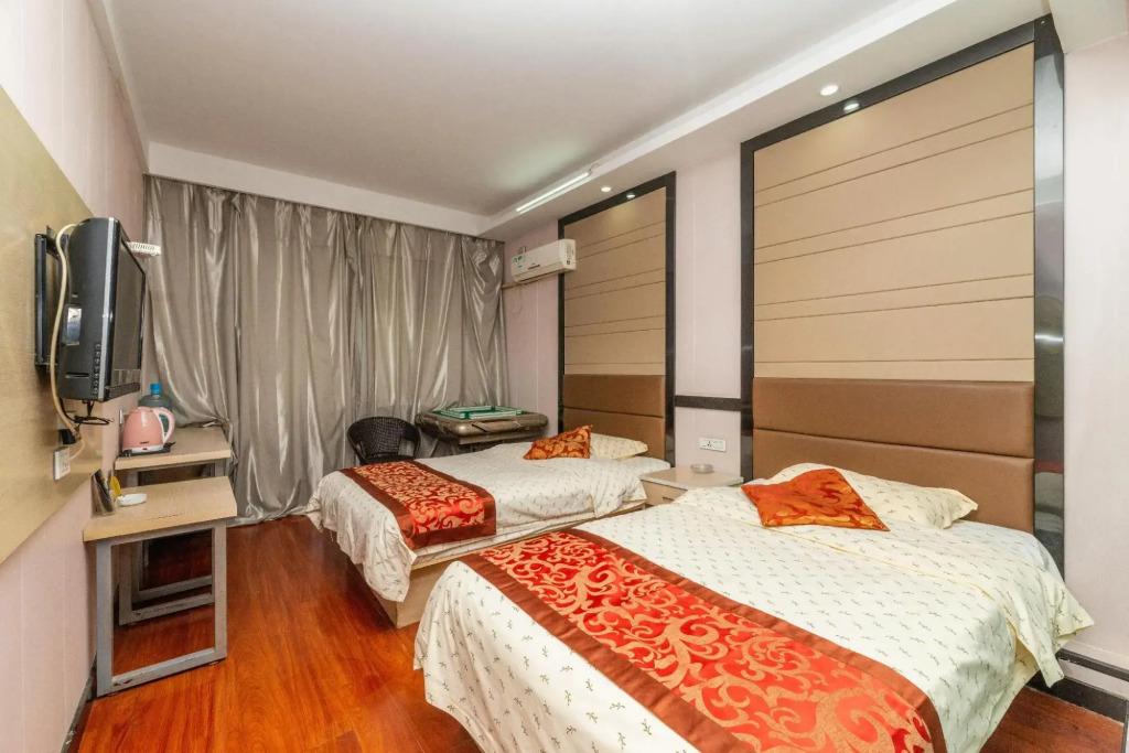 Crown Business Express Hotel