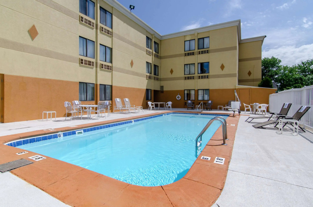 Merriam Park Inn