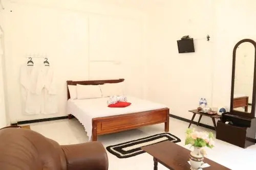 Manula Residence