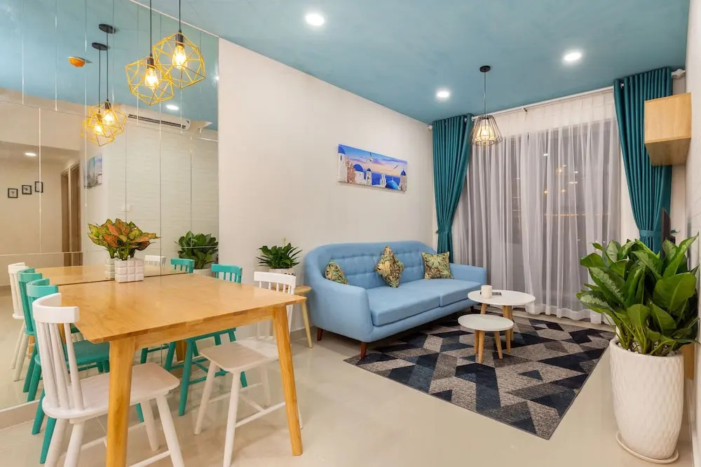 Halo Sun Avenue Apartments