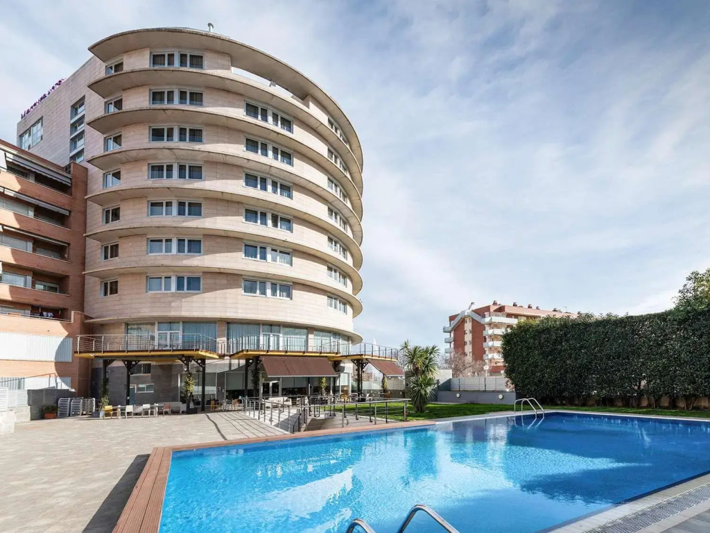 Отель Towers Rotana