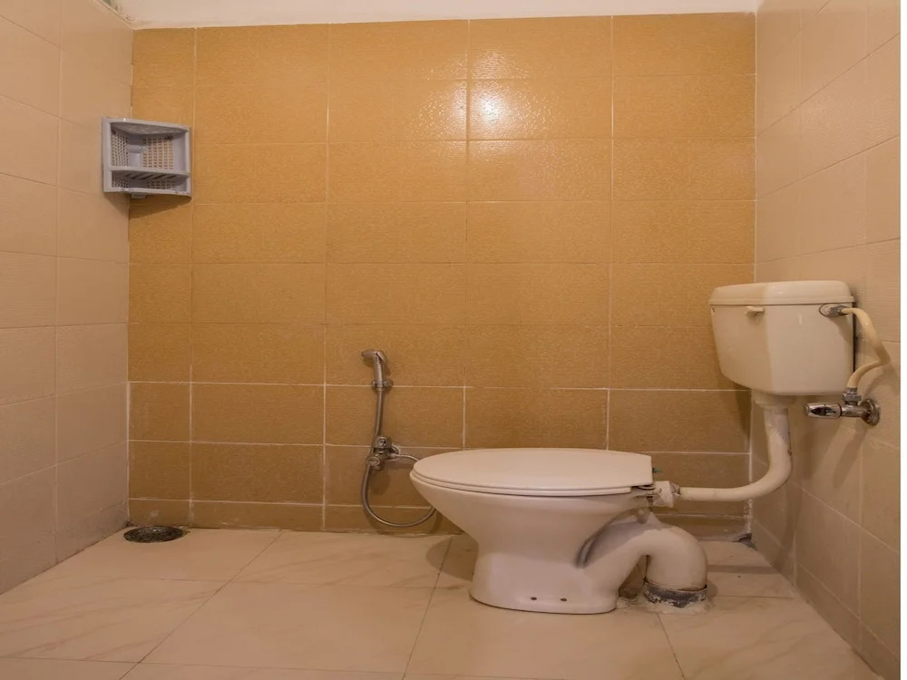 OYO 9903 Hotel Care Residency
