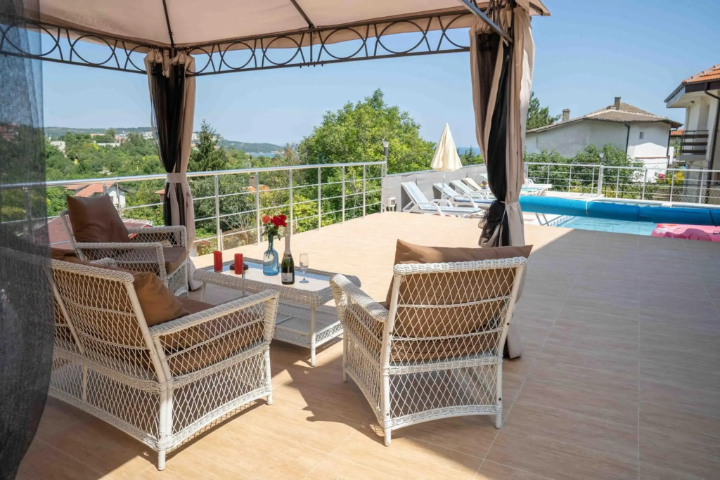 villa MAK