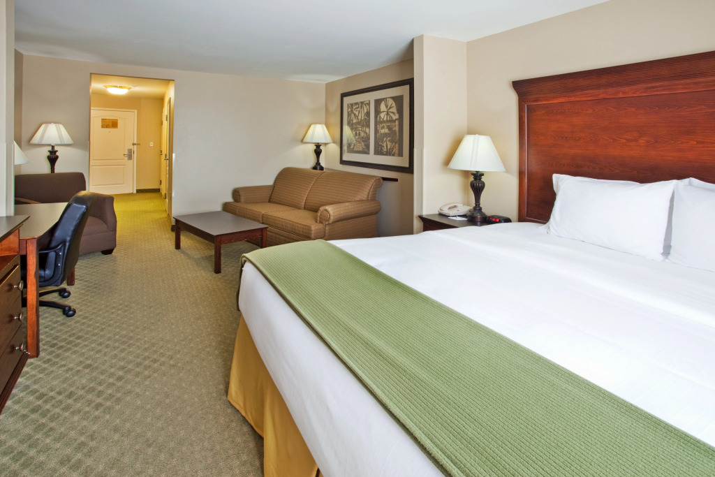 Holiday Inn Express Savannah Airport by IHG