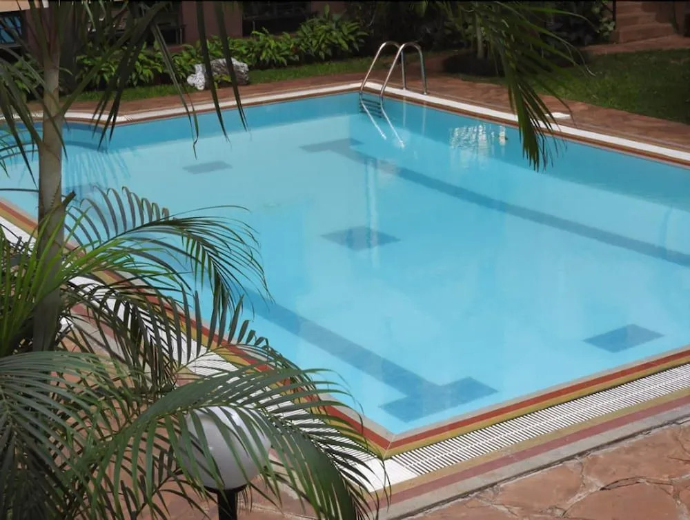 Cerenata Gardens Suites