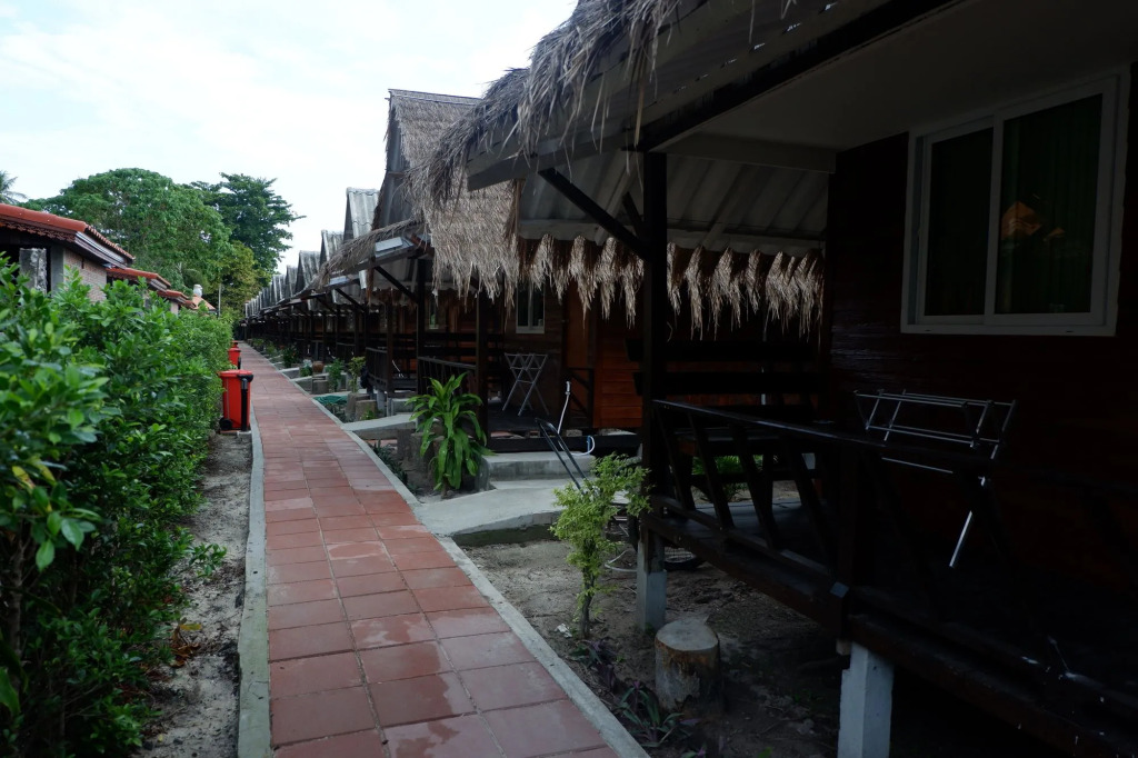 Charming Lipe Beach Resort