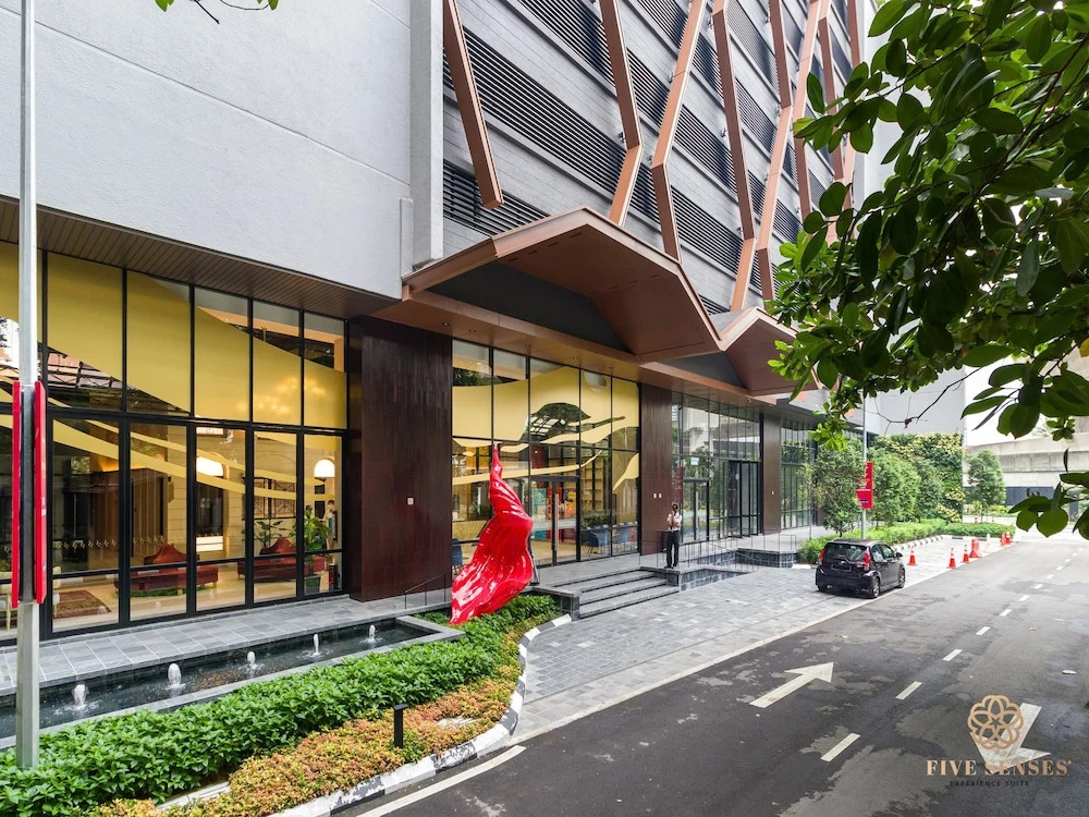 Scarletz Suites Kuala Lumpur, Five Senses