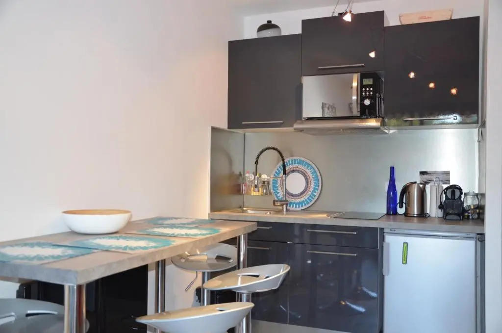 Studio Cabine avec Terrasse proche Plage C208