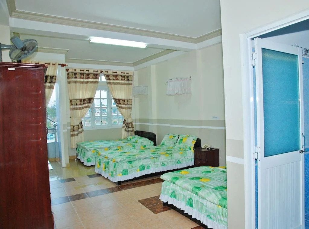 Phung Hong Hotel