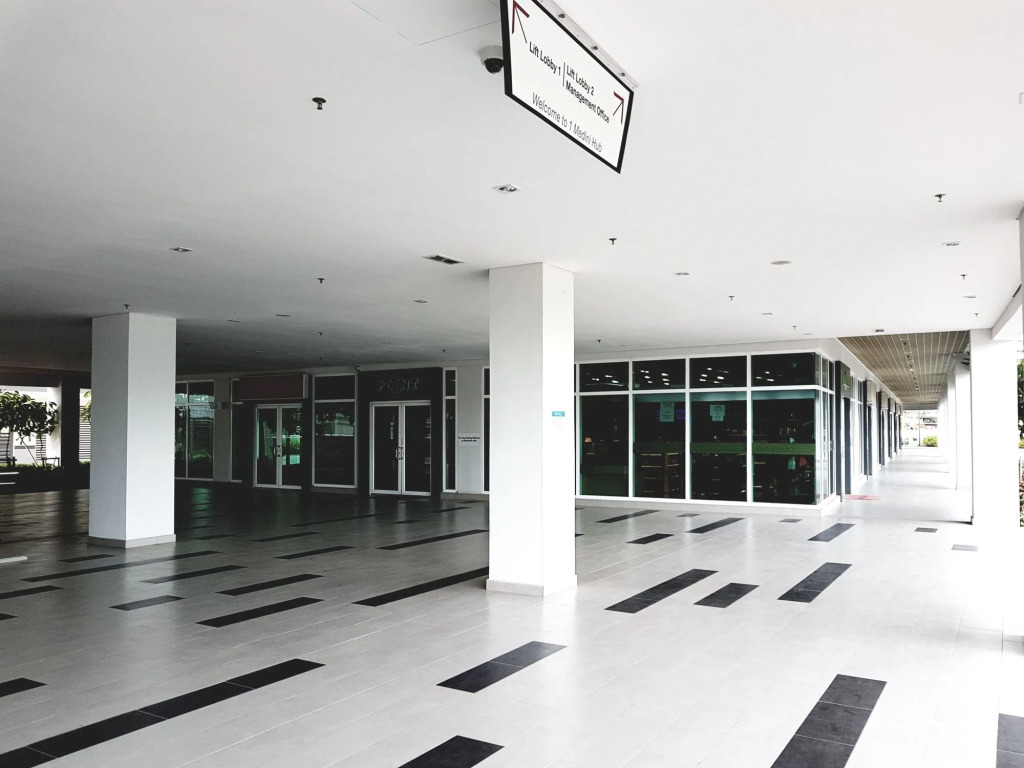 Holi 1Medini Suites