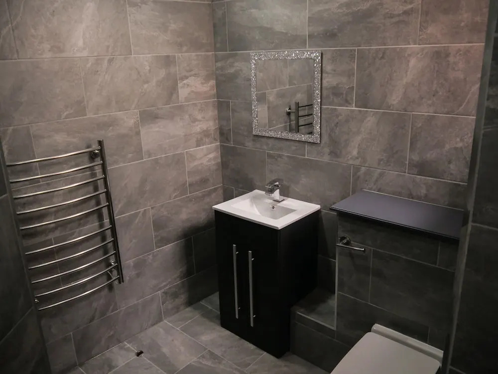 New Oxford House Apartments By Happy Days