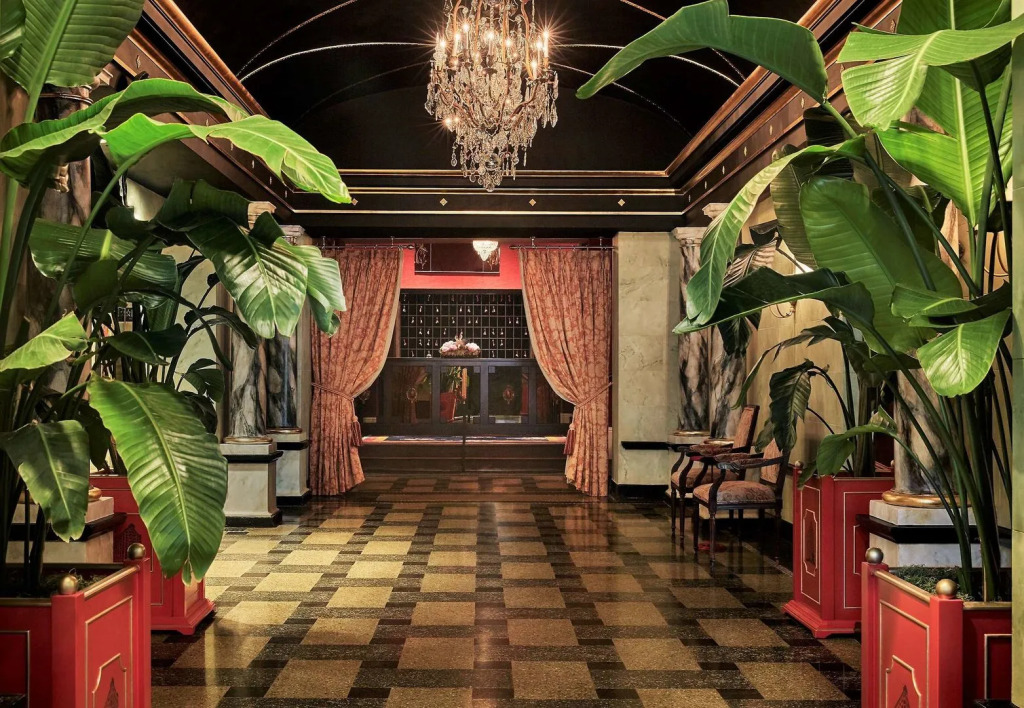The Pontchartrain Hotel