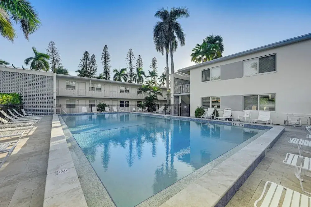 Sleek Coastal Abode: 1 Block to Naples Beach!