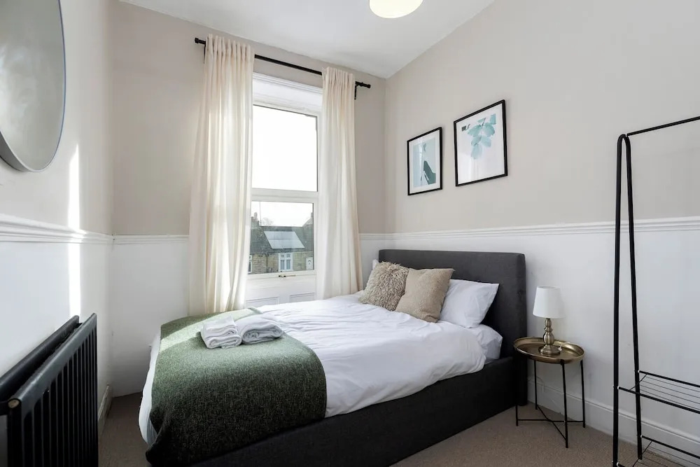Bright 4-bedroom Maisonette in Gateshead