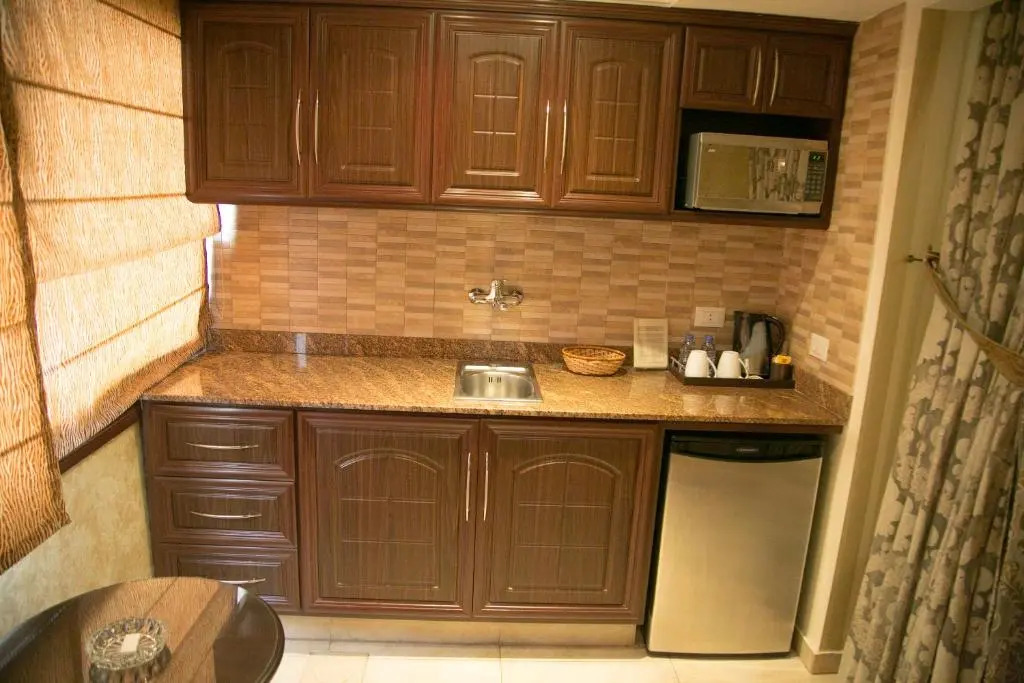 Queens Suite Hotel