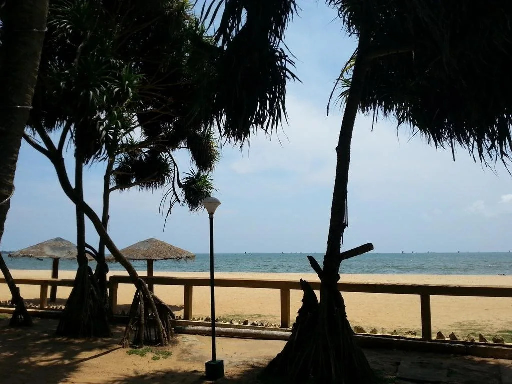 Earls Regent Negombo "Golden Shore at Your Door - Find Your Dream Stay"