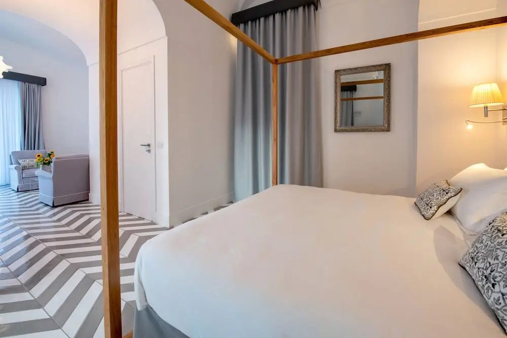 Luxury Suite with Terrace