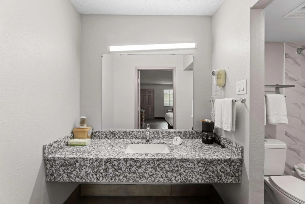 Americas Best Value Inn Fort Worth/Hurst