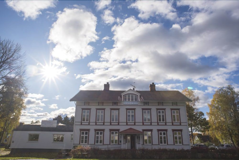 Varmland Hotel