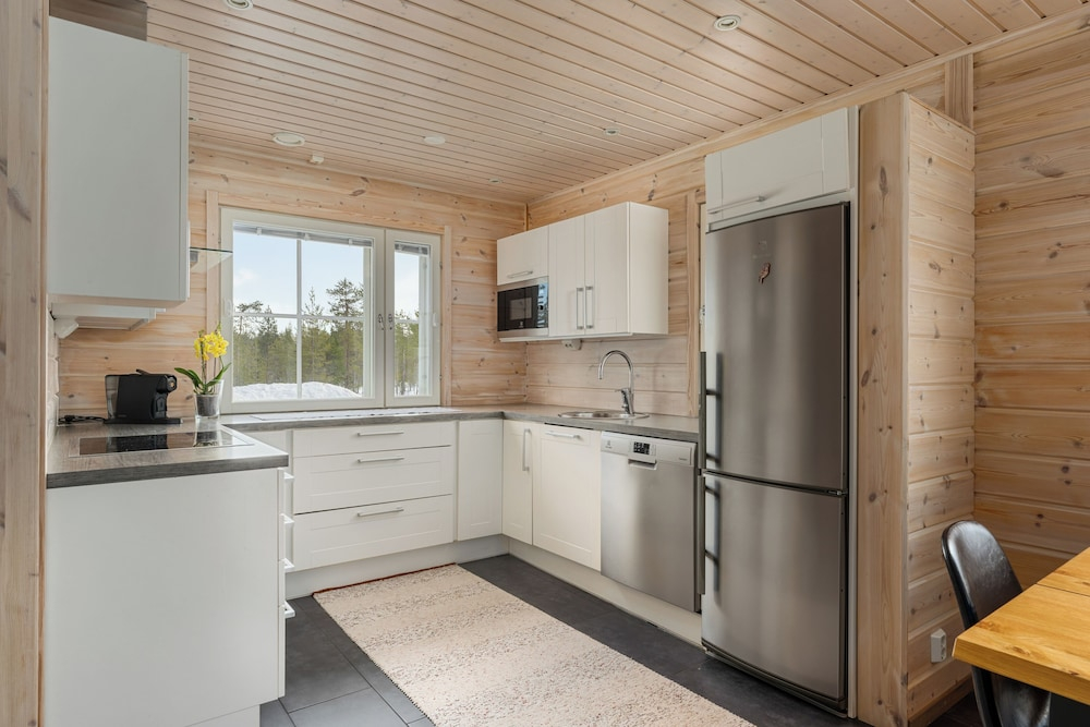 Skicamp 3 - Modern 3BR Villa in Pyhä