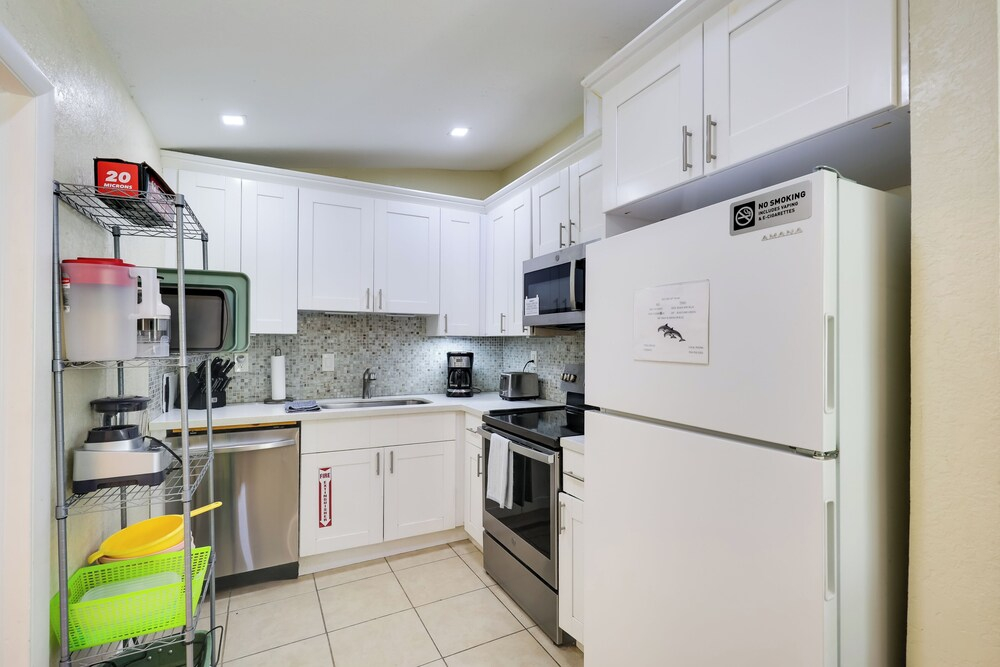 5 Mi to Beaches! Family Home in Fort Lauderdale