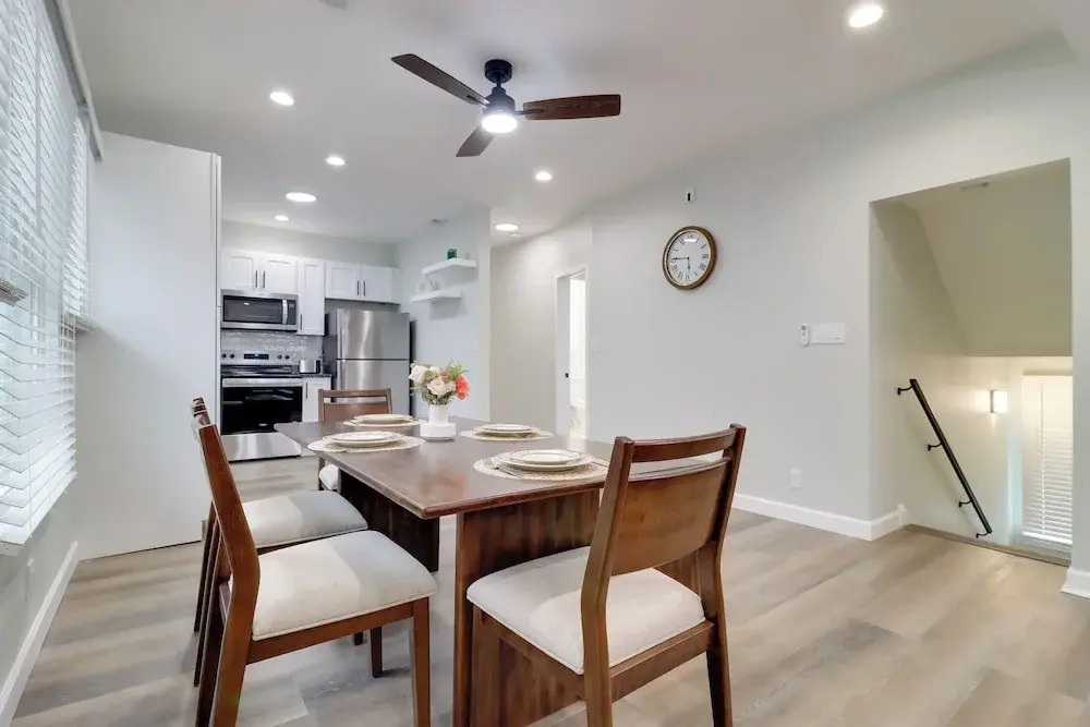 Near Midtown & Medical District! Updated Unit