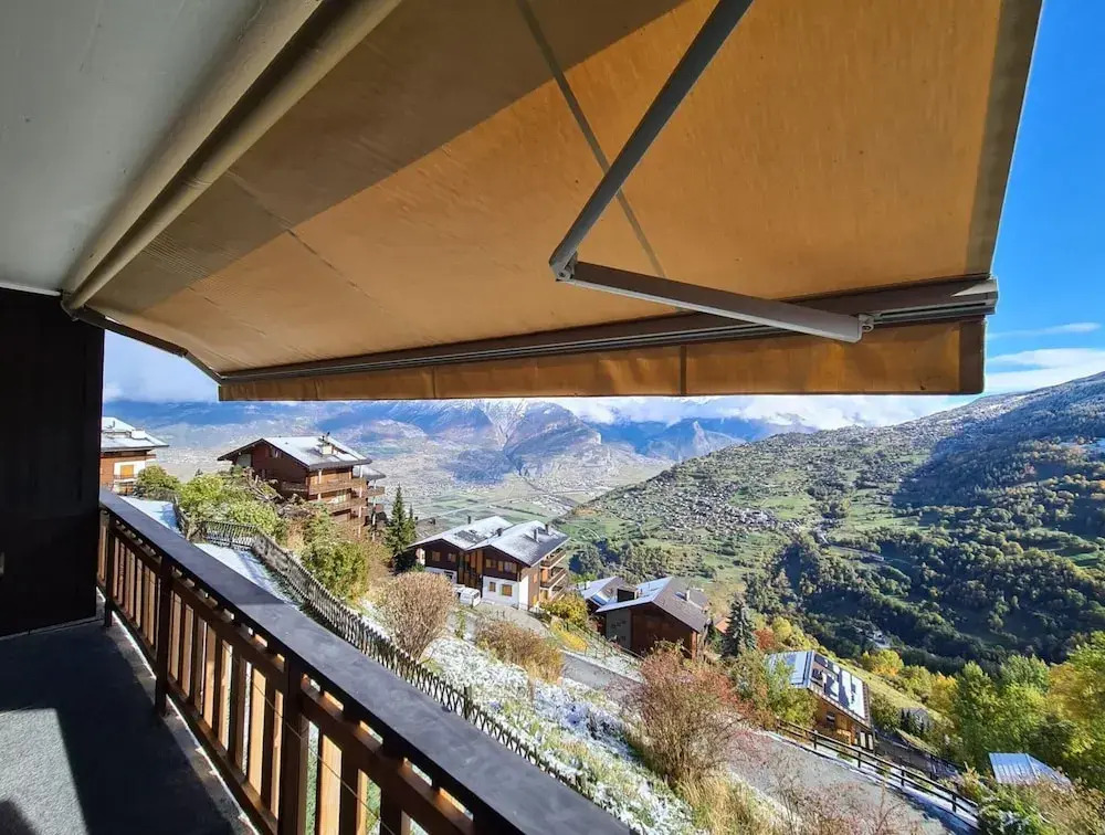 Flat in Veysonnaz Near Ski Lift & Valley Views