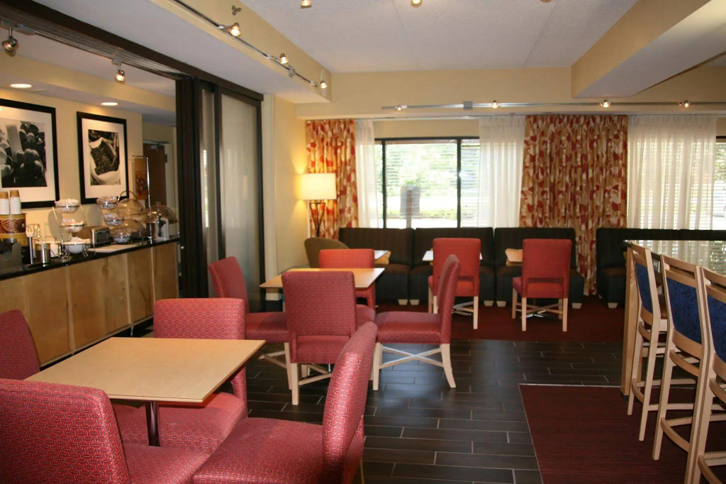 Hampton Inn Louisville Airport Fair/Expo Center
