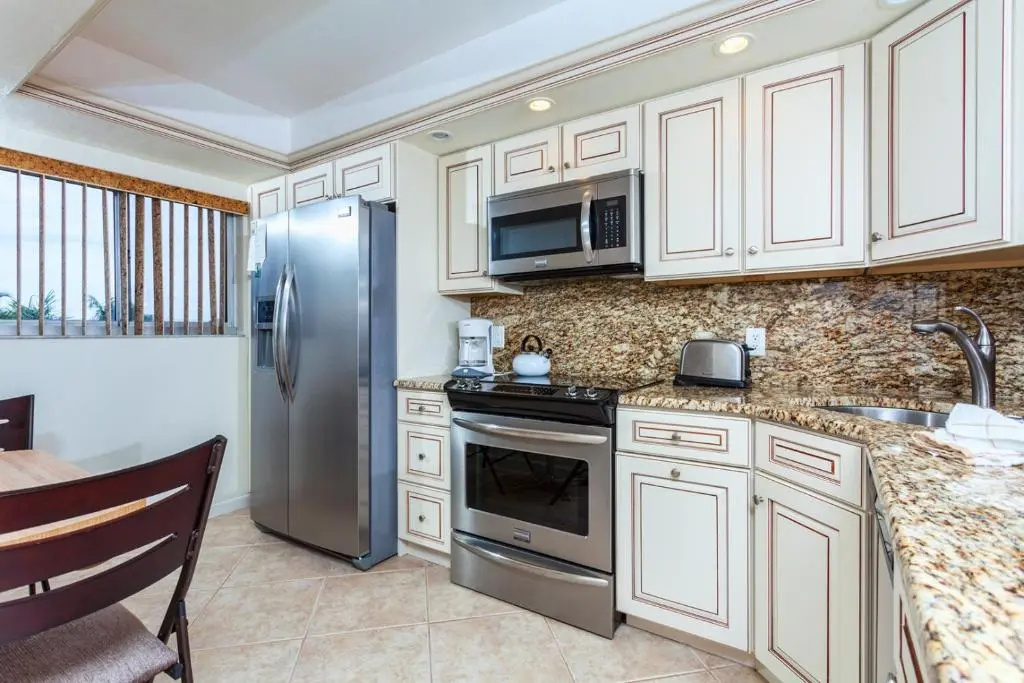 Sun Caper 308, 2 Bedrooms, Sleeps 4, Heated Pool, Gulf Front, Elevator