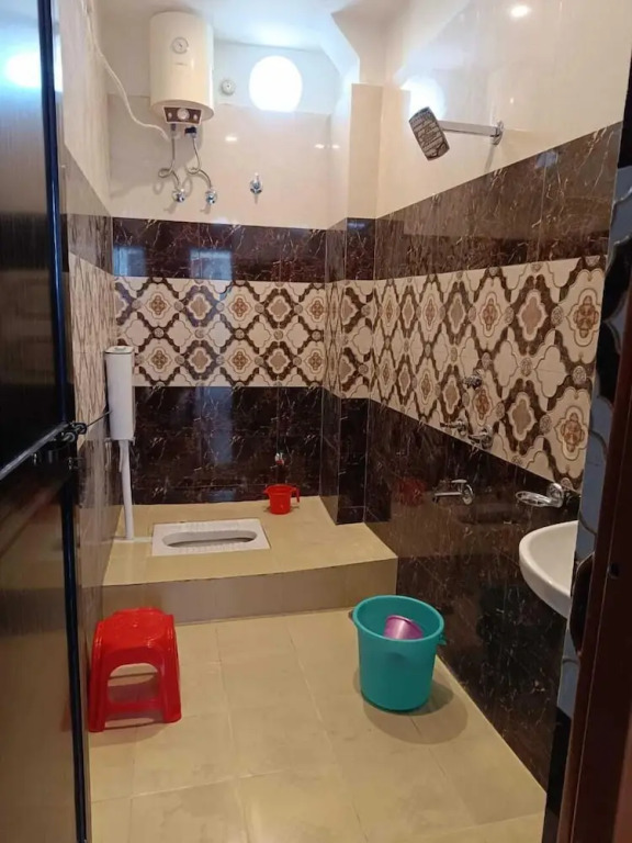 Satyam Guest House